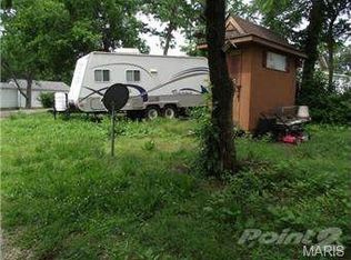 913 Boyd St, De Soto, MO 63020