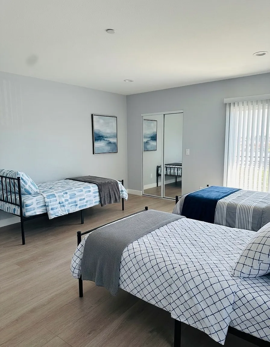 5 bed, $750 — Photo 1