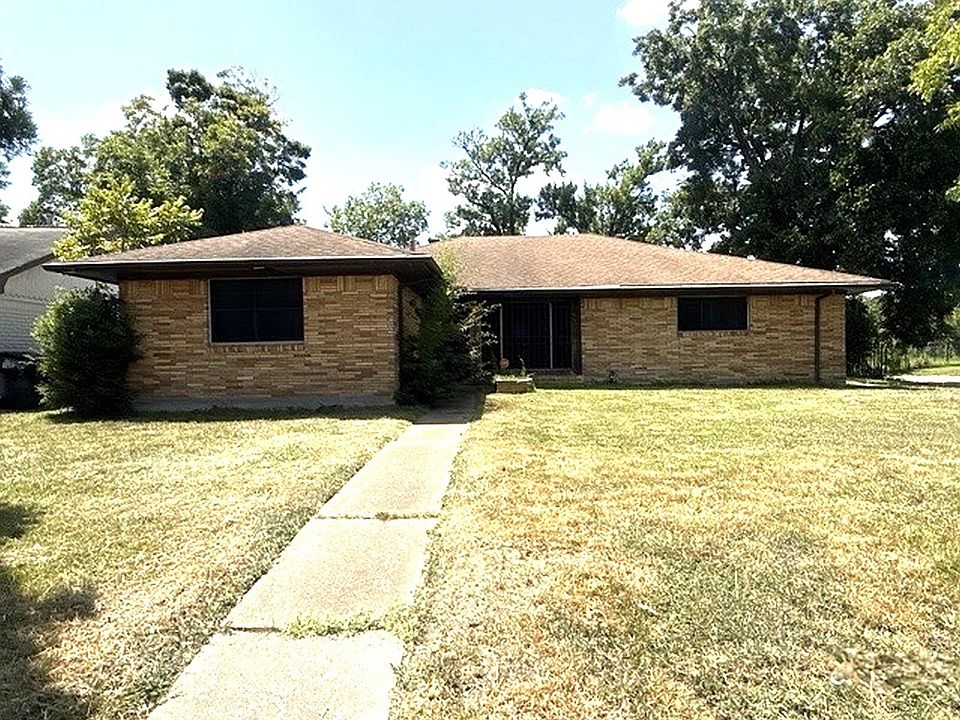 1st image of 602 Nest Ln