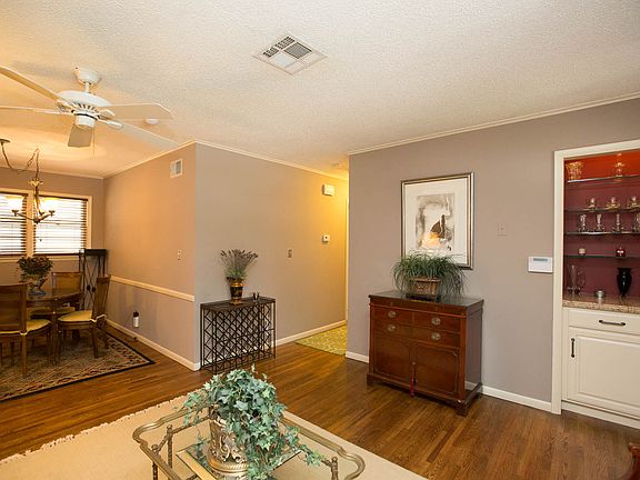 Living & Dining Combo