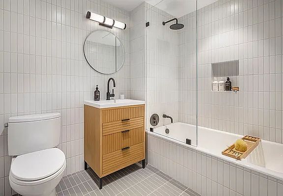 2nd image of 111 Montgomery St APT 4D