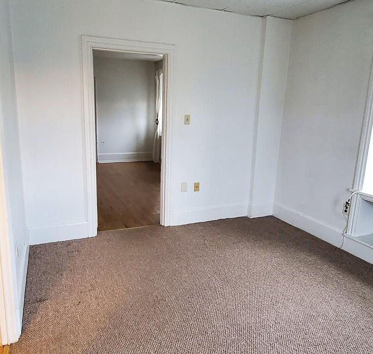 2nd image of 406 E Main St #3