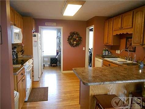 5th image of 112 Thelma Dr