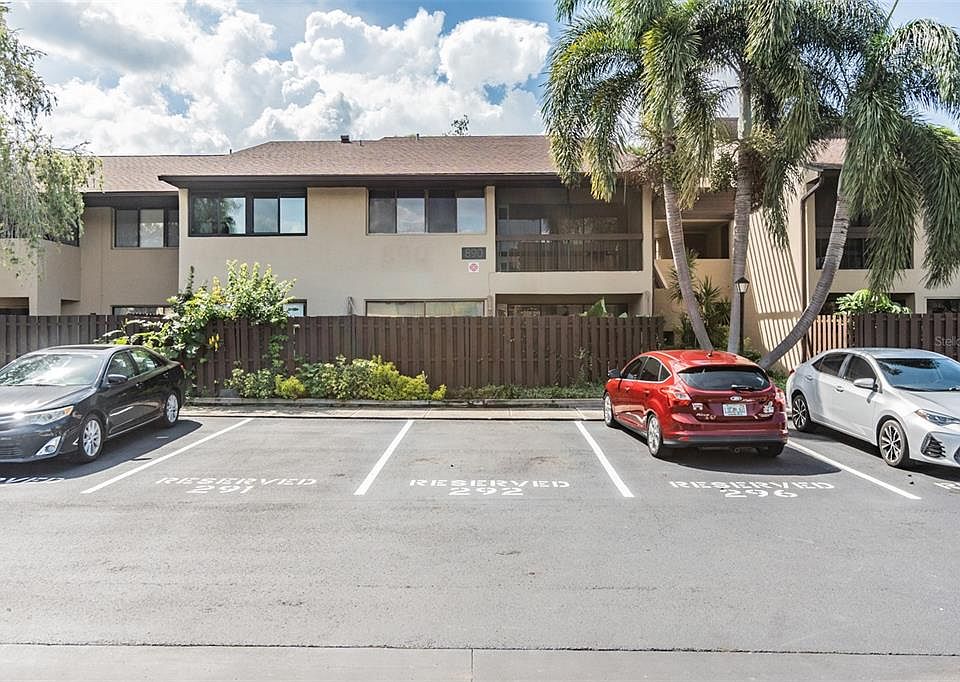 1st image of 890 N VILLAGE DRIVE N #102