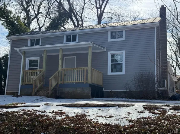 3 Watts Street Ext, Gretna, VA 24557