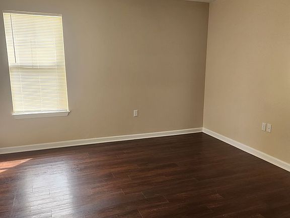 2nd image of 5563 Banyan Ct