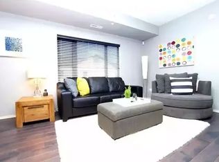 330 Stradbrook Ave #202, Winnipeg, MB R3L0C2