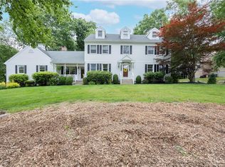 9 Michael Ln, Naugatuck, CT 06770