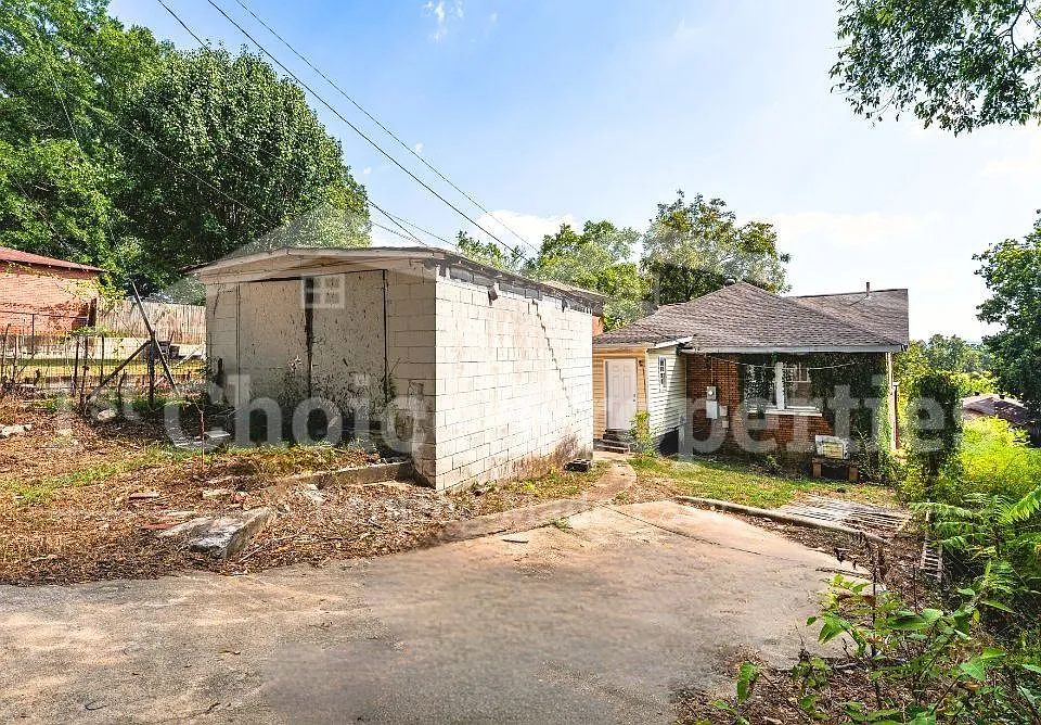 2812 20th Place Ensley Birmingham, AL 35208 - 1 — Photo 3