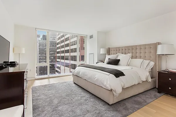 Rented by Douglas Elliman | media 21