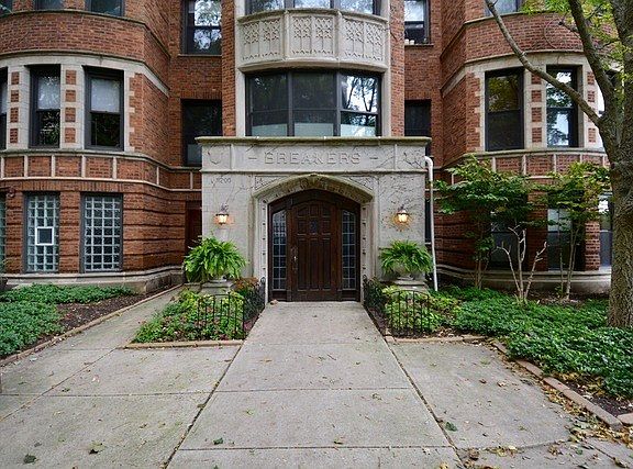 2nd image of 1200 W Sherwin Ave APT 2N