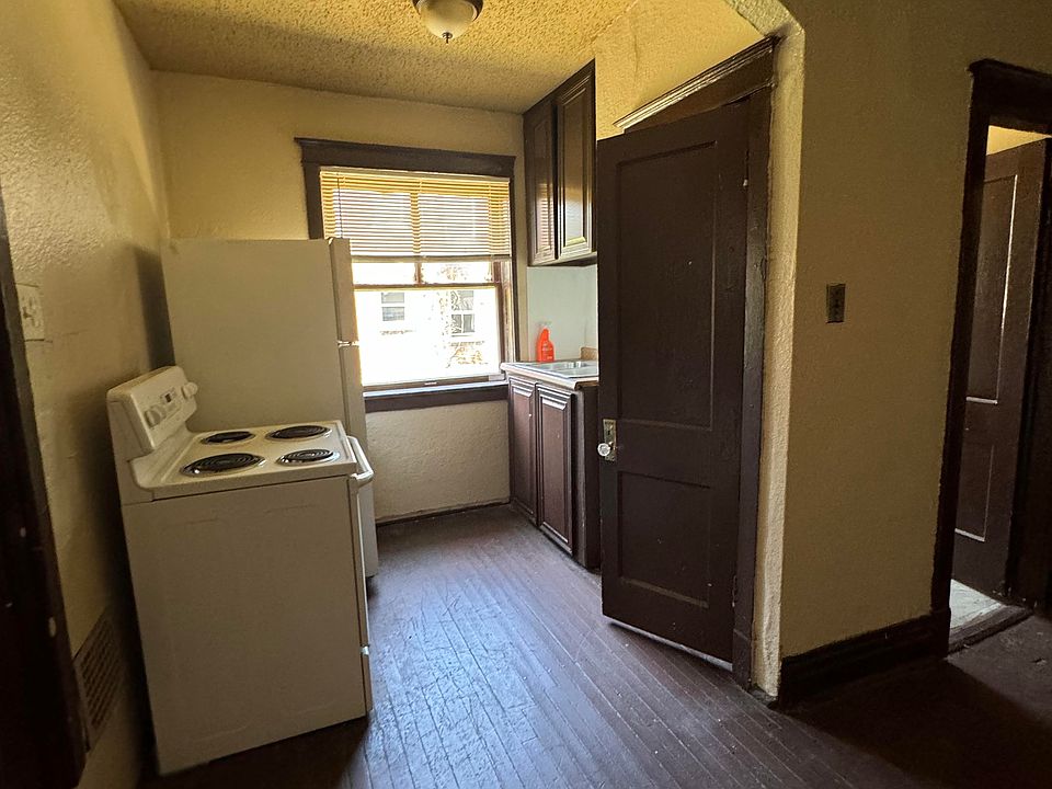 1st image of 4445 Elmbank Ave Floor 2
