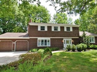 1048 Hoover Dr, North Brunswick, NJ