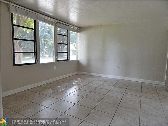 4th image of 1825 SW 23rd St