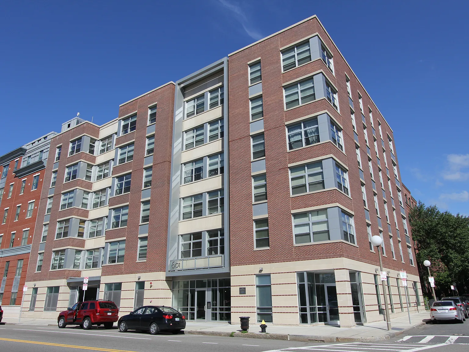 Albany Street Apartments — Photo 4