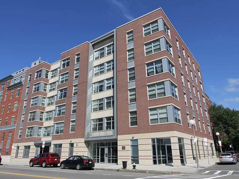 Albany Street Apartments — Photo 4