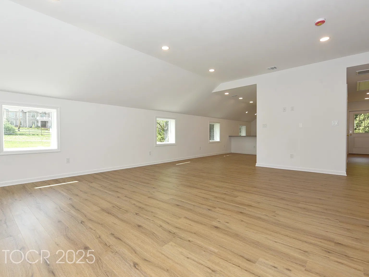 Studio, $2,850 — Photo 3