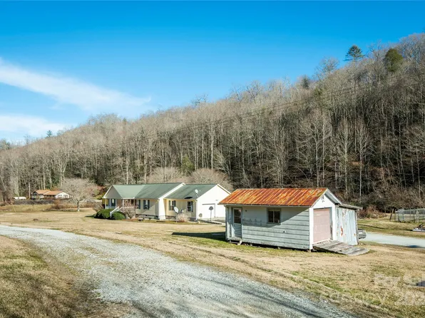 1933 Pickens Hwy, Rosman, NC 28772