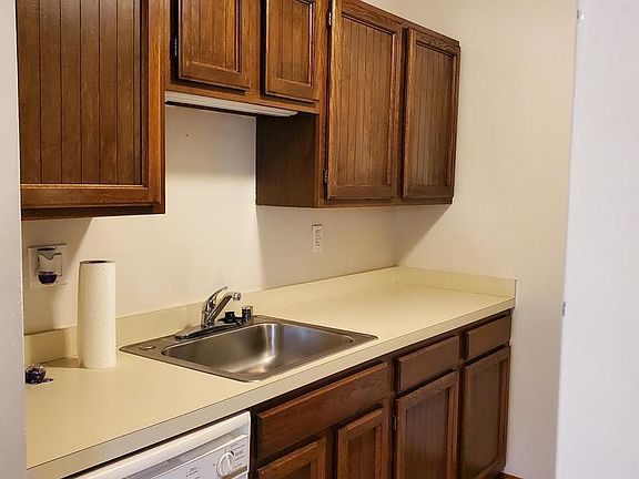 3rd image of 44759 Woodlake Ct #11C