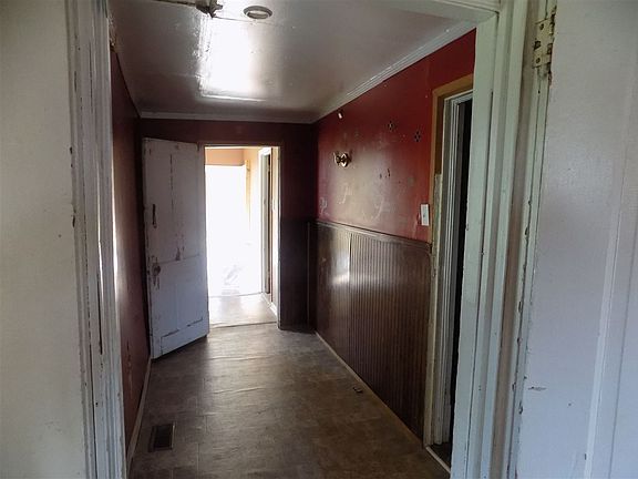 5th image of 85 Hillhouse St