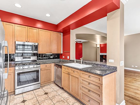 5th image of 3845 N Ashland Ave APT 2D