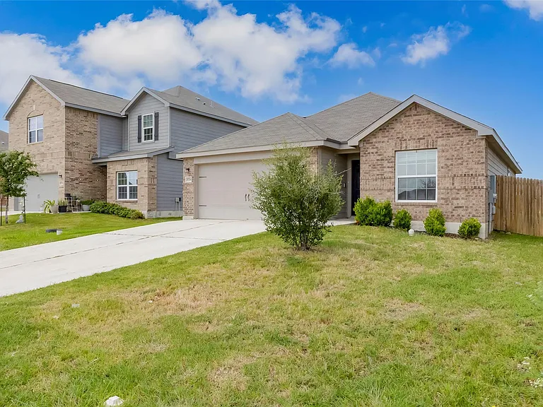 18744 Speculator Ln — Photo 3