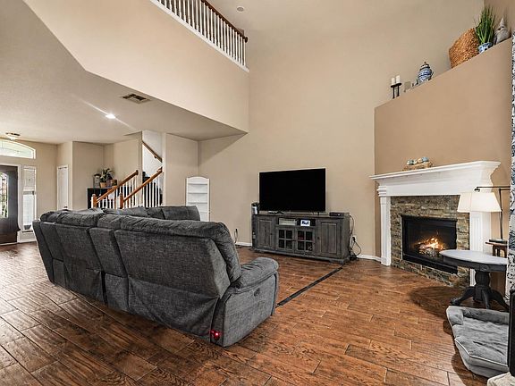 3rd image of 4112 S Meridian Greens Dr