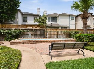 5382 Brownway St #D39, Houston, TX 77056