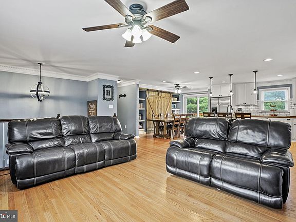 2nd image of 8807 Barnett St