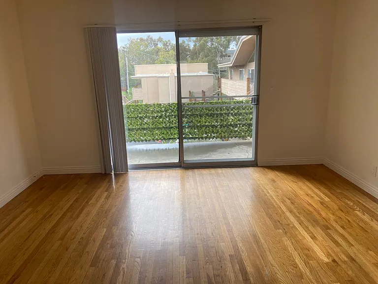 Antone Apartments — Photo 103