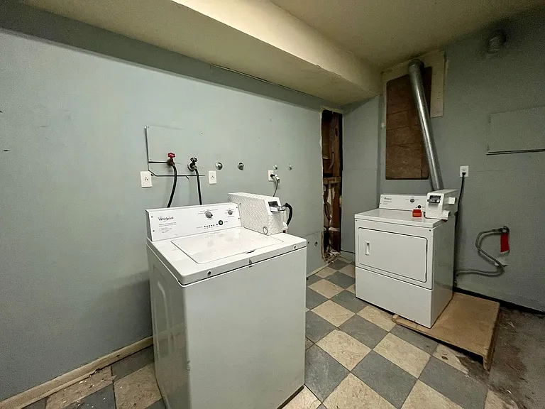 4760 Lafayette Ave — Photo 8
