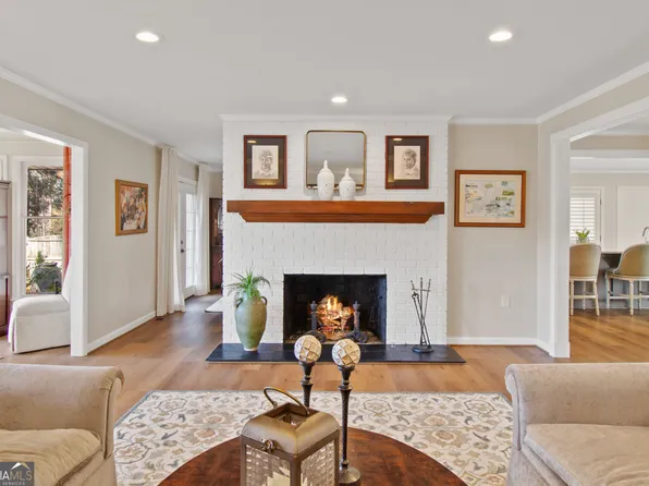 3526 Edgewood Cir, Gainesville, GA 30506