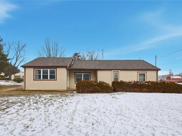 5210 Kerns Rd, Springfield, OH 45502