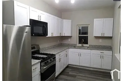2481 Shirley Ave Photo 1