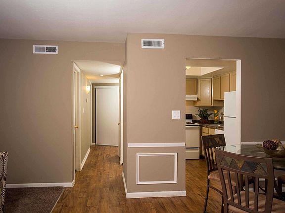 4th image of 4707 Andover Ct APT 17L