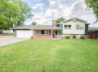 202 S Wilson St, Hillsboro, KS 67063