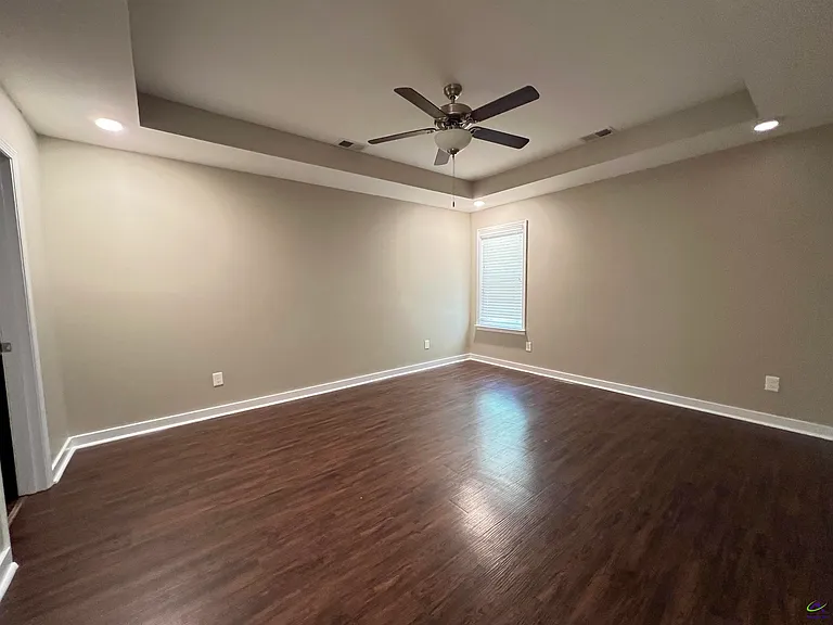 126 Jaybee Dr — Photo 6