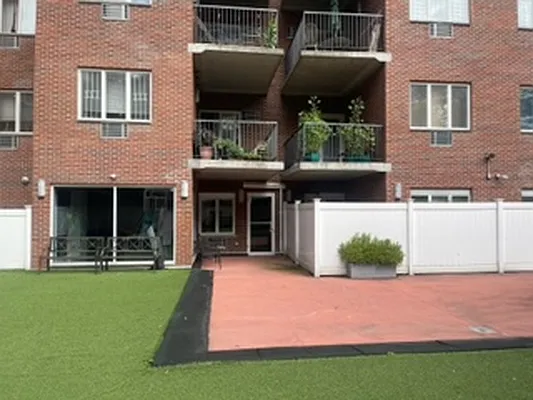 Rented by Landmark Manhattan Realty Corp | media 38