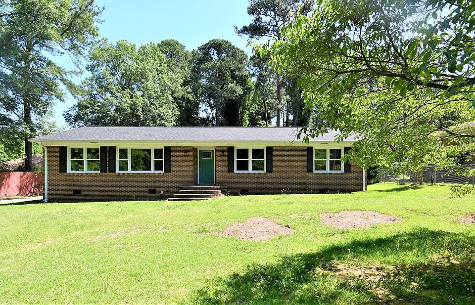 1st image of 810 Cokesbury St