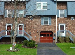104 Old English Rd, Pittsburgh, PA 15237