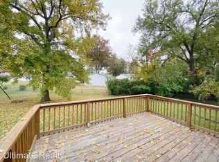 6 Cedar Park Dr, Florissant, MO 63031