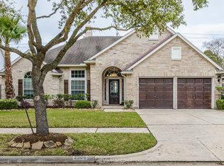 2306 Palm Cir, Seabrook, TX 77586