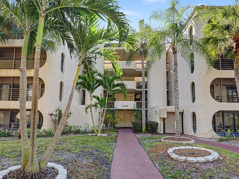 6328 Longboat Ln W #W-403 — Photo 15
