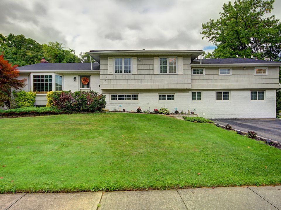 1st image of 1 W Park Dr