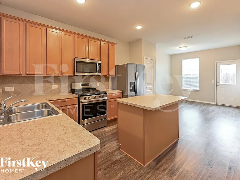 14711 Myrtle Point Dr — Photo 6