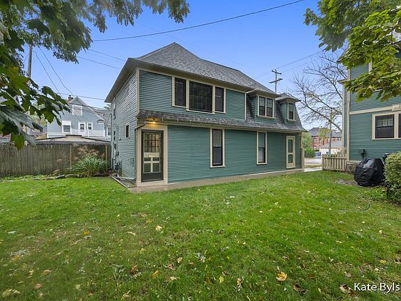 3rd image of 456 College Ave SE