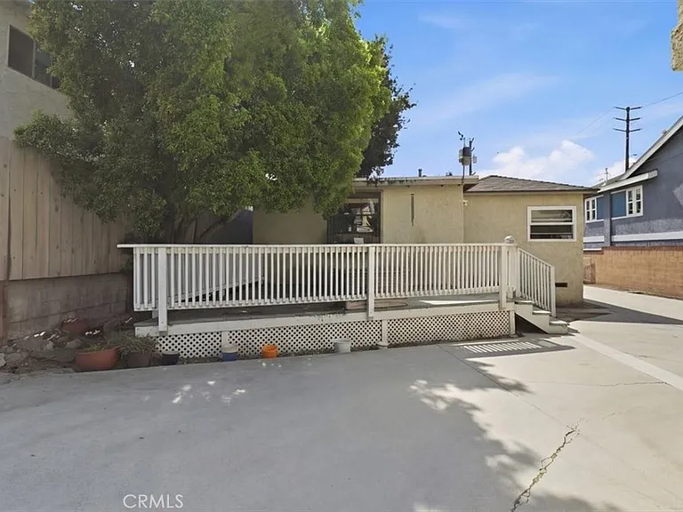 2103 Harriman Ln — Photo 5