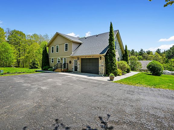 3rd image of 405 Fiddick Rd