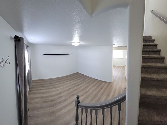 2nd image of 632 Vallinda Ln