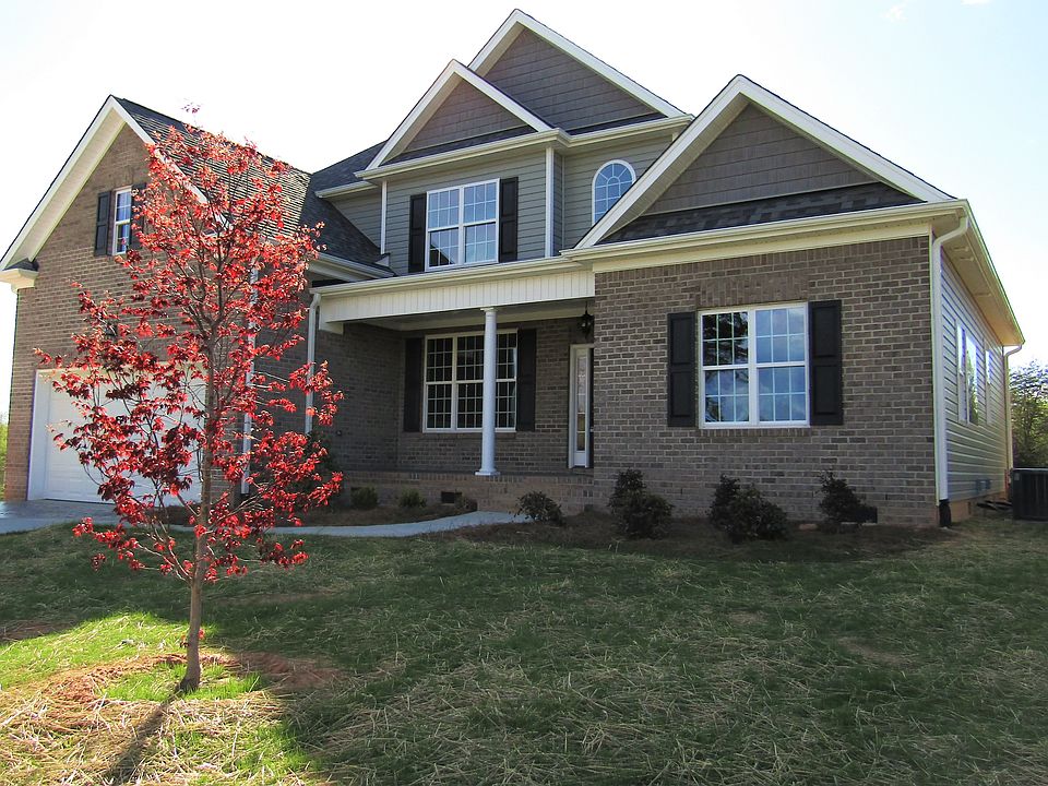 1st image of 210 Brookfield Dr